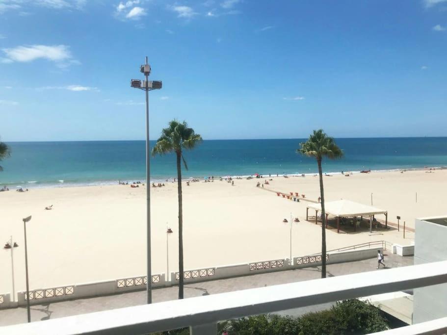 Cadiz Paseo Maritimo Playa Victoria Frontal Mar Apartment Ngoại thất bức ảnh